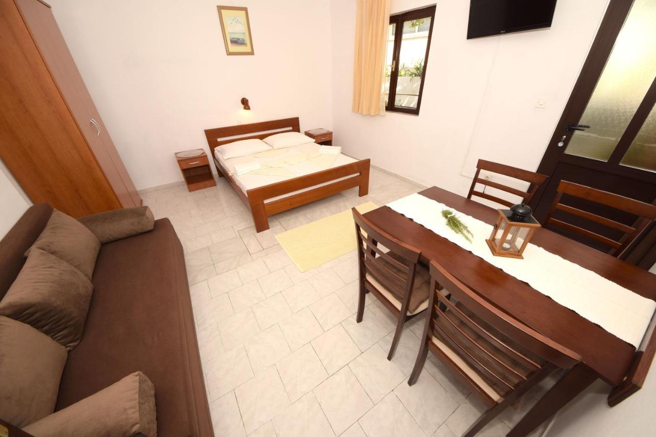 Apartments By The Sea Podobuce, Peljesac - 631 Bagian luar foto