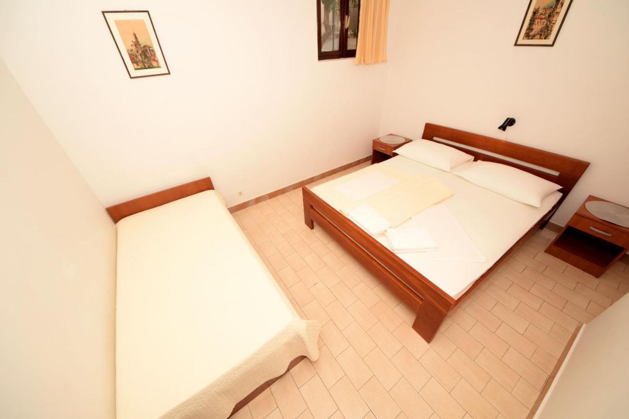 Apartments By The Sea Podobuce, Peljesac - 631 Bagian luar foto